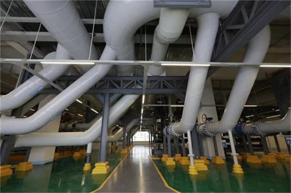 冷卻塔降溫效果取決于散熱片、風(fēng)機(jī)風(fēng)量,冷卻塔不降